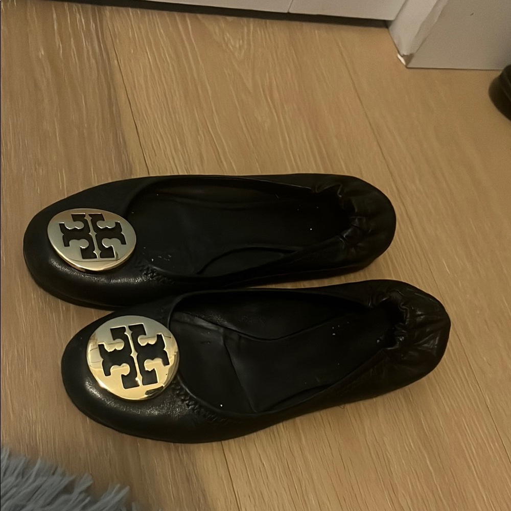 Tory Burch Black Ballet Flats with gold Logo